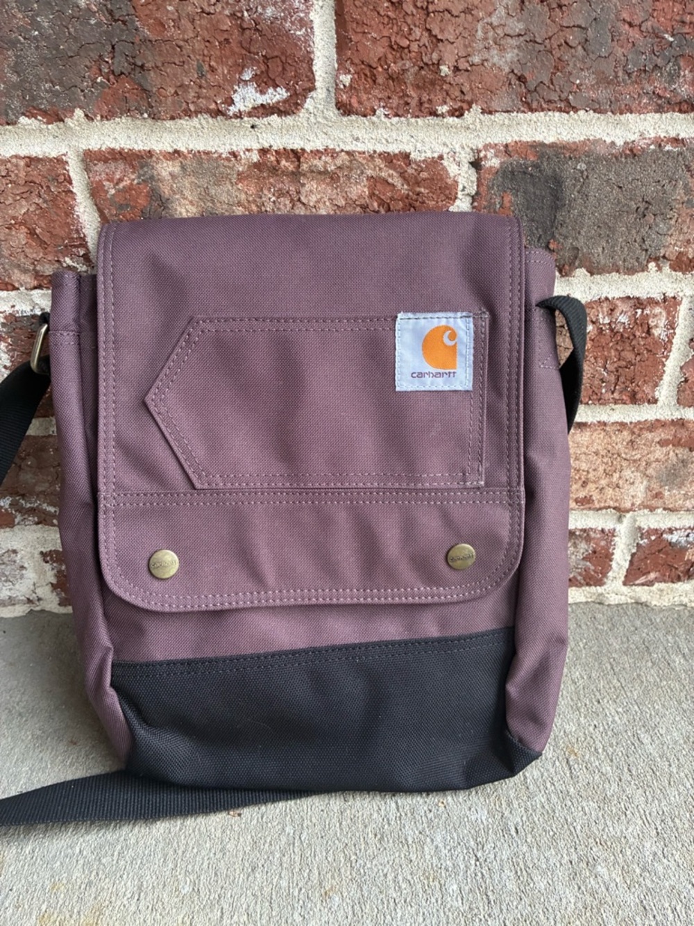 Carhartt  Everyday Shoulder Bag in Plum